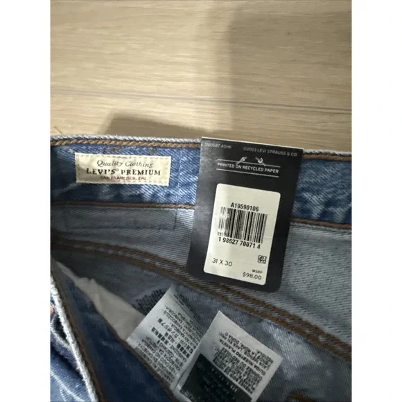 Levi's Premium Women 501 '90s Straight Leg Mid Rise Jeans 31x30  Blue  NWT - Picture 3 of 11
